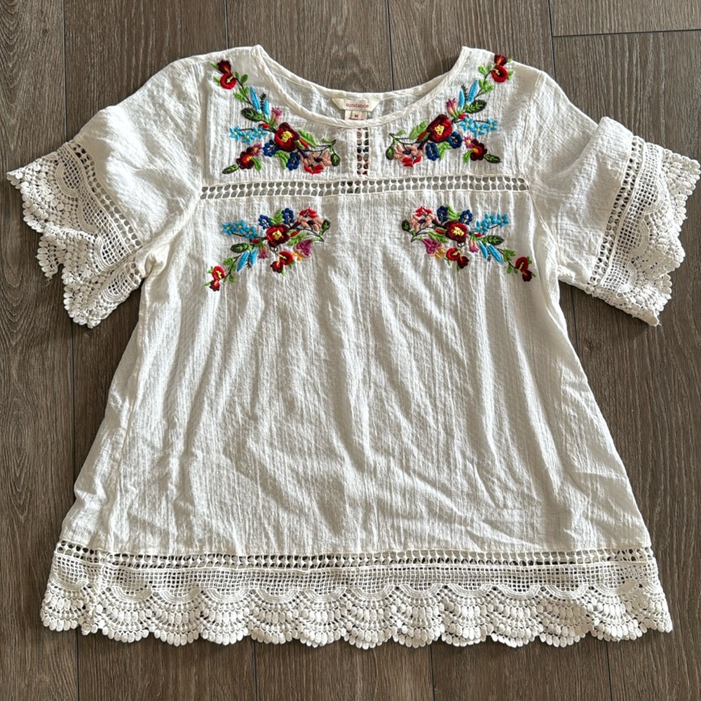Sundance Women’s peasant embroidered floral blouse